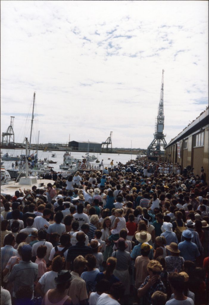 Crowds at Fremantle Harbour
